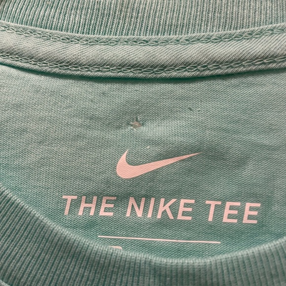 Mens the Nike Tee - Picture 3 of 3